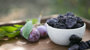 prunes, bones, osteoporosis, fracture, diet, arthritis digest